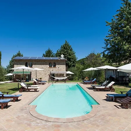 וילה Podere Caldaruccio La Pineta - Tenuta 26 People *